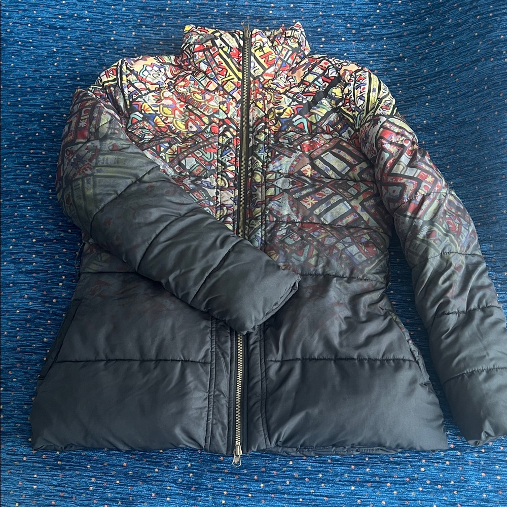 Desigual Multicolor Graphic hombre Puffer Jacket, size 44 - Picture 3 of 11